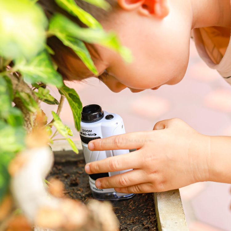 Microscope Enfant Micropoche™ – Éveillez la Curiosité des Petits Explorateurs