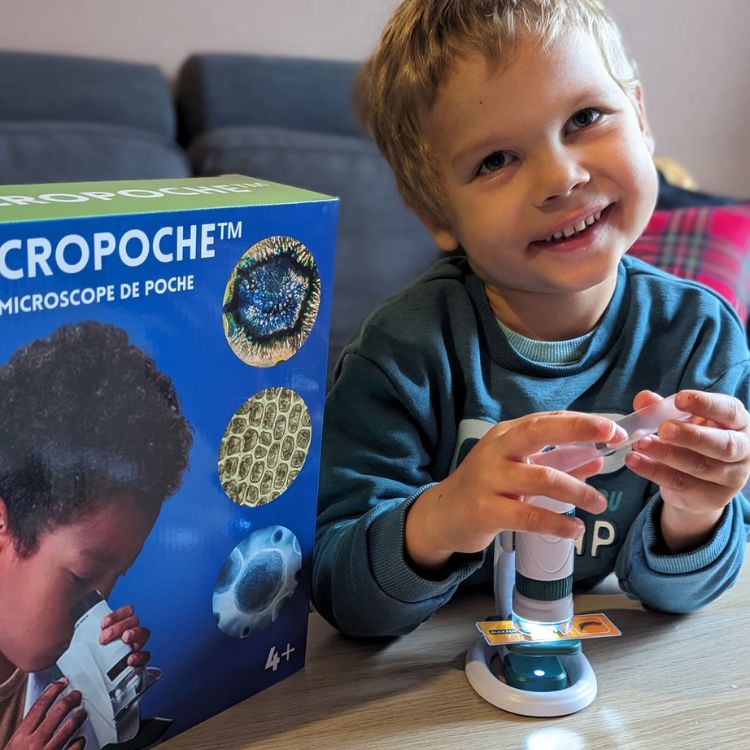 Microscope Enfant Micropoche™ – Éveillez la Curiosité des Petits Explorateurs