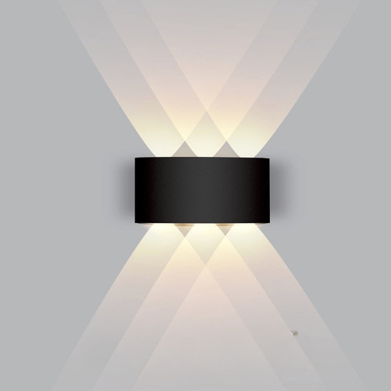 Applique murale LED d'extérieur moderne – économe en énergie et résistante aux intempéries.
