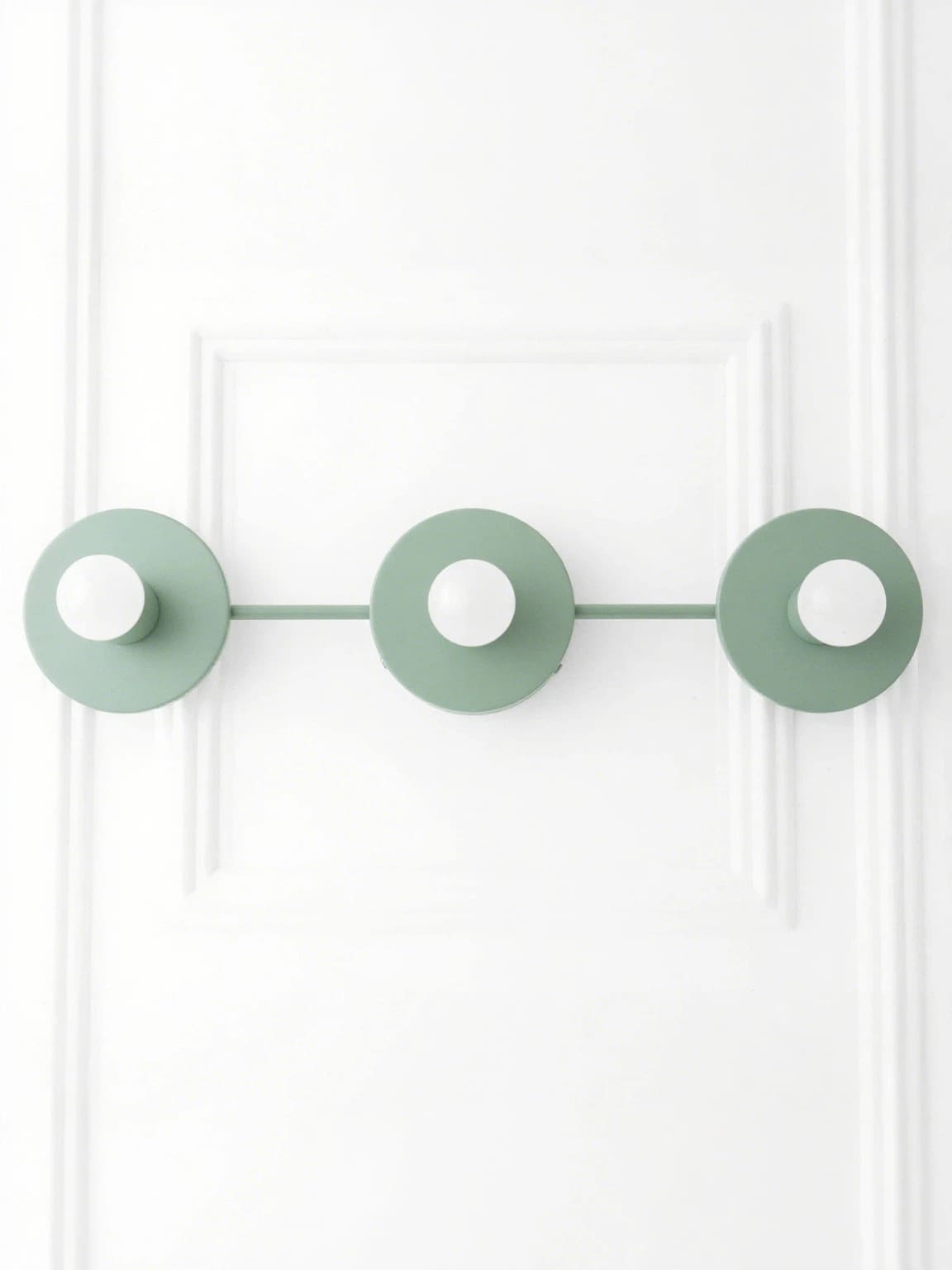 Applique de salle de bain minimaliste à trois points lumineux - Disponible en plusieurs coloris
