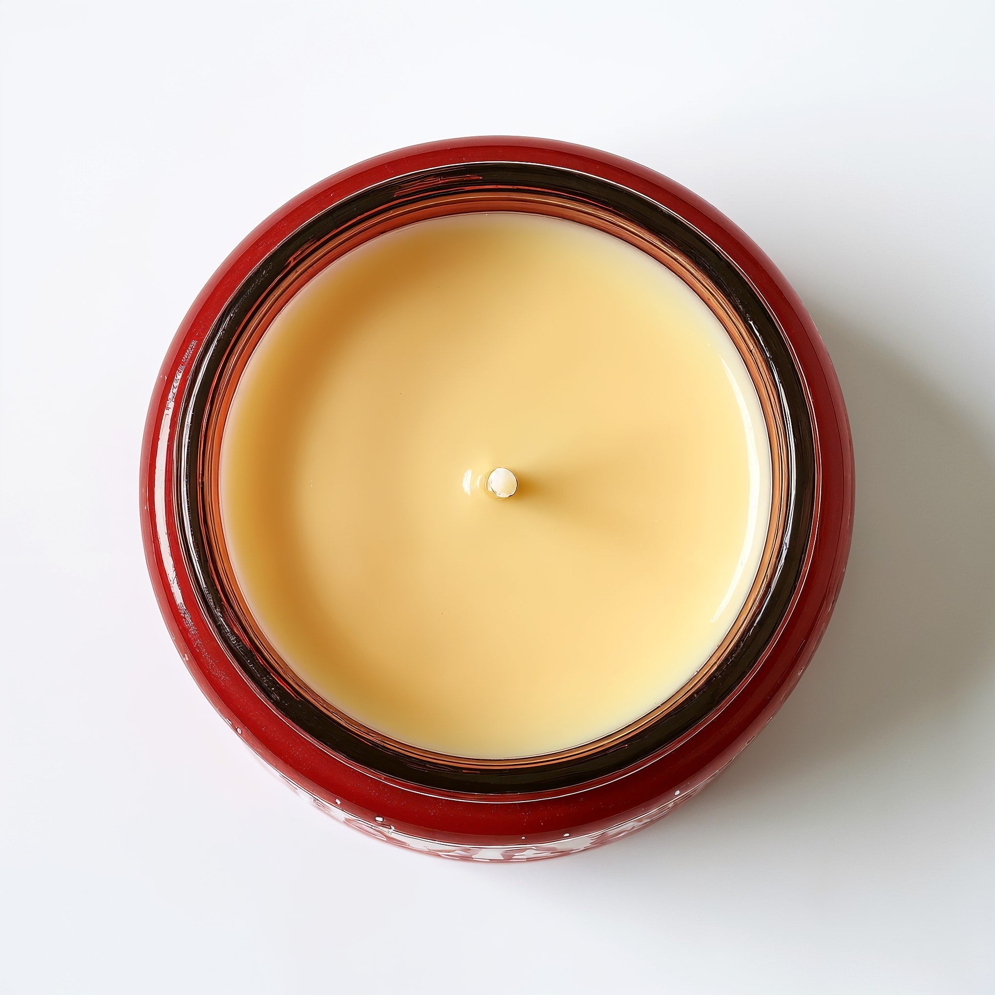 Bougie parfumée à la cire de soja Pomme épicée NARSAGO — Pot rouge à motif festif