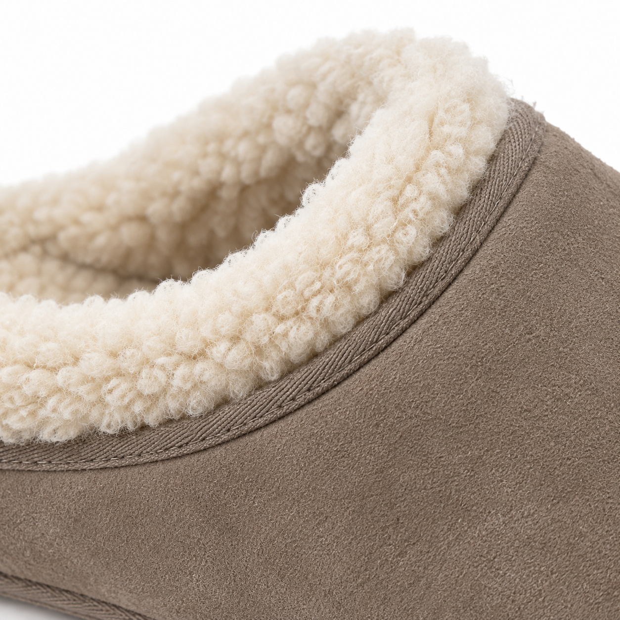 Chaussons homme taupe en suède doublés imitation peau lainée