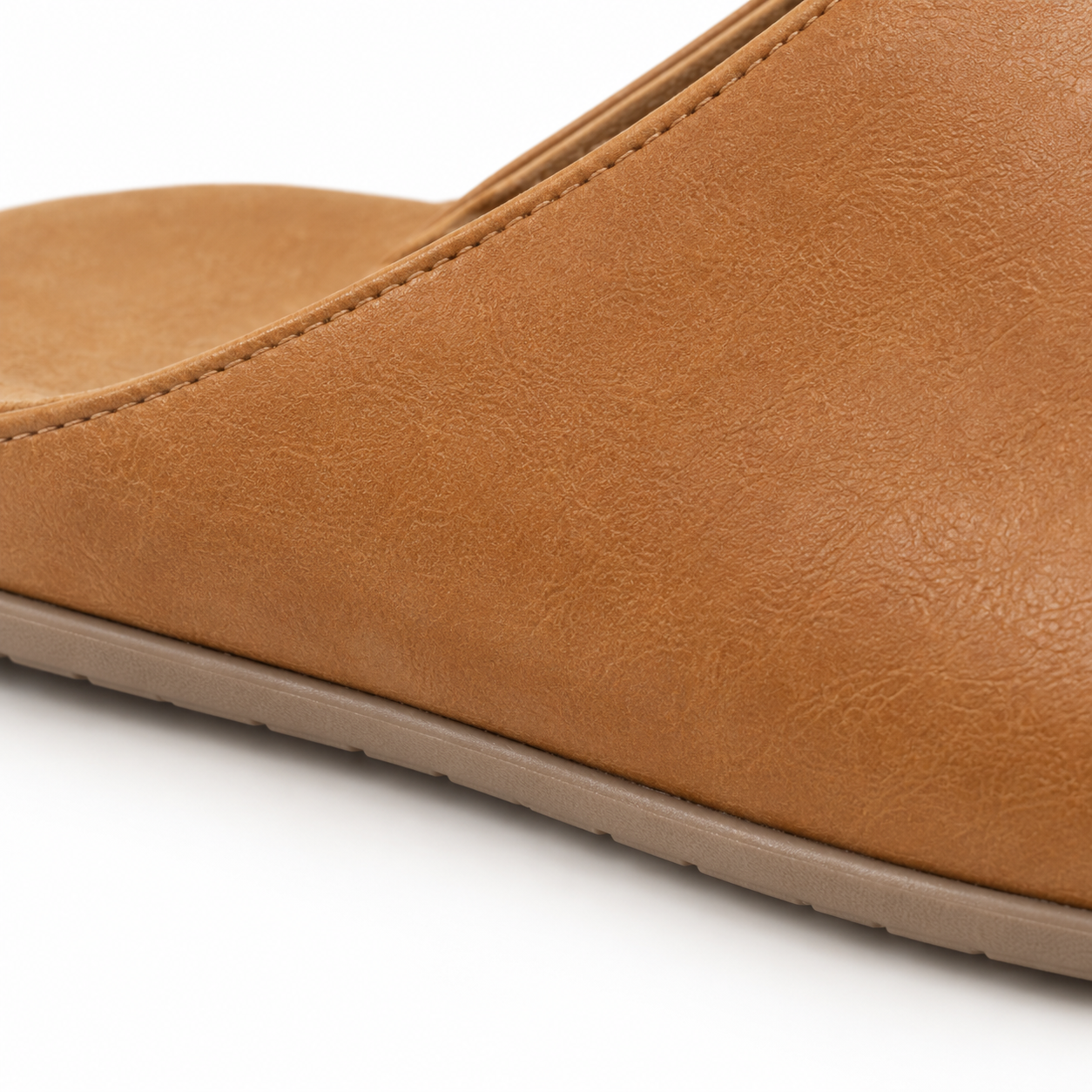 Chaussons légers marron clair sans lacets pour homme