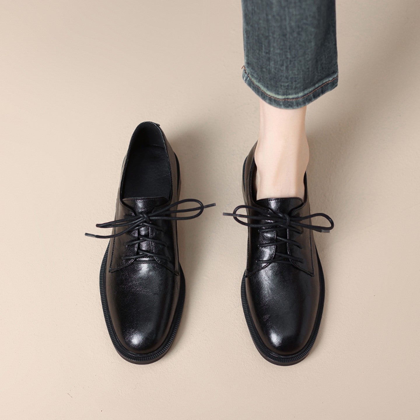 Chaussures à lacets en cuir classiques pour femme