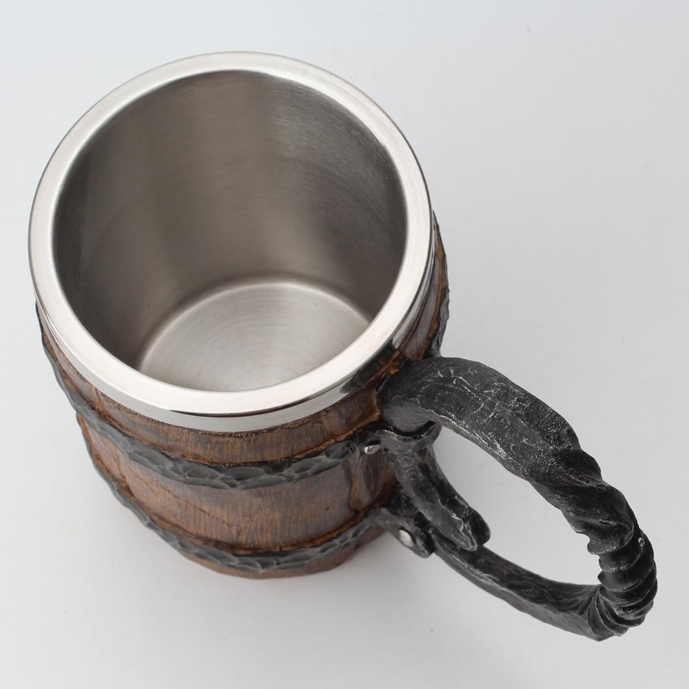 Chope de taverne nordique isolée pour boissons chaudes et froides