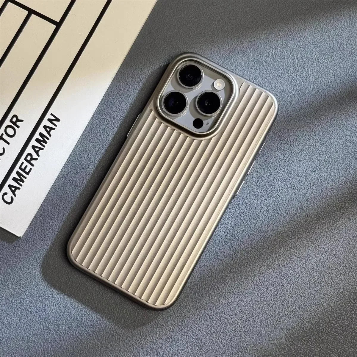 Coque iPhone avec protection de qualité militaire, ultra-fine, antichoc, anti-poussière