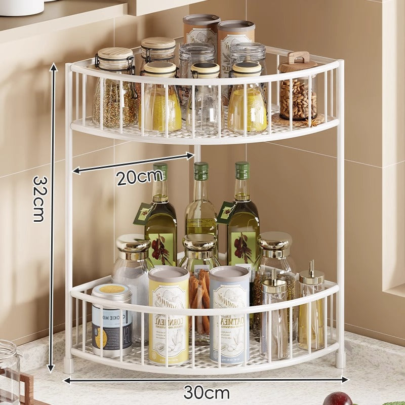 Étagère d'angle de cuisine à trois niveaux avec rebords surélevés et plateaux en maille