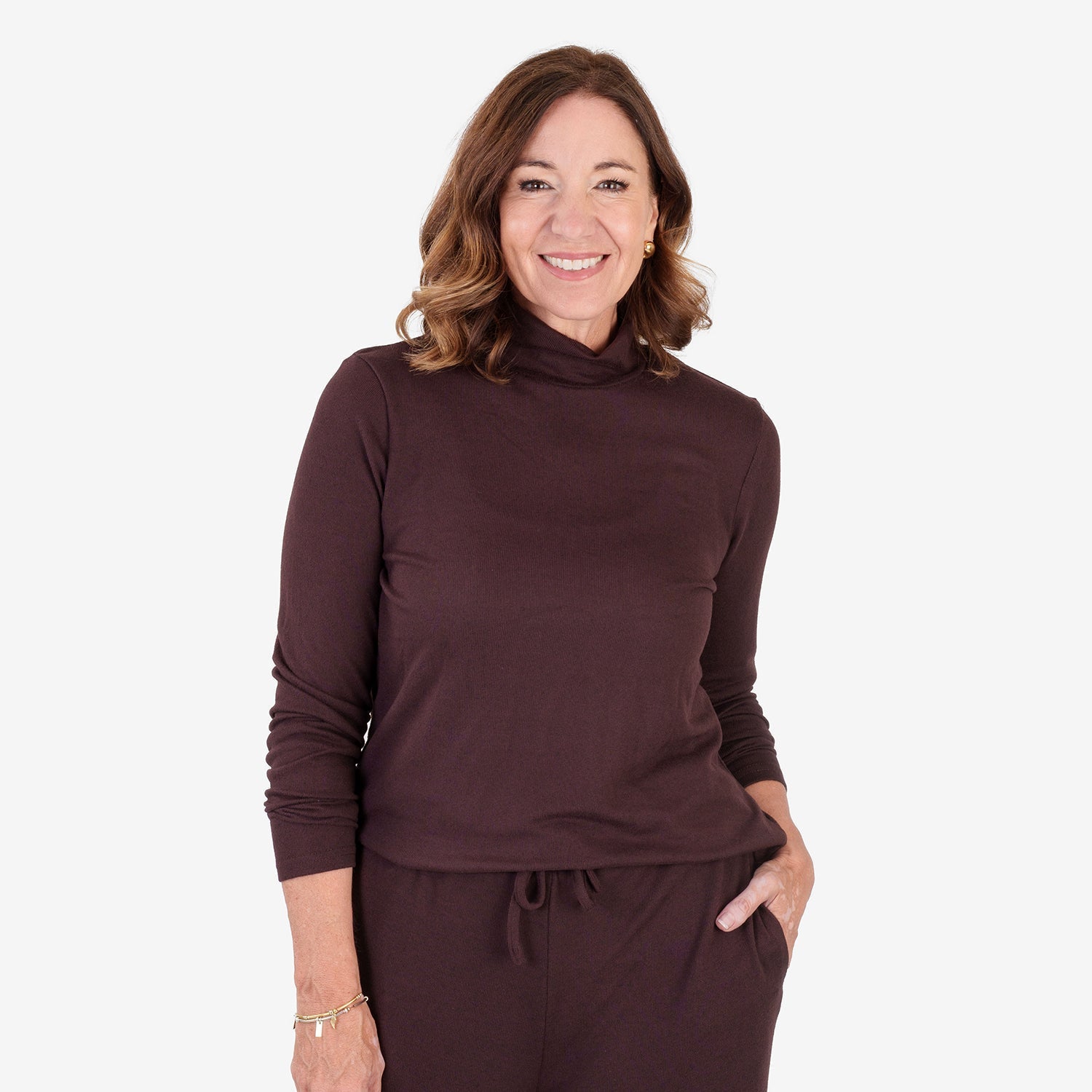 Haut col roulé chiné brossé pour femme avec manches longues et finition côtelée douce