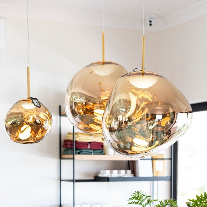 Jessamy | Suspension globe en acrylique moulée avec finition miroir pour salle à manger et cuisine