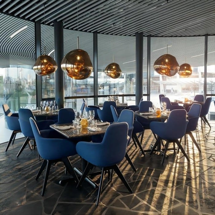 Jessamy | Suspension globe en acrylique moulée avec finition miroir pour salle à manger et cuisine