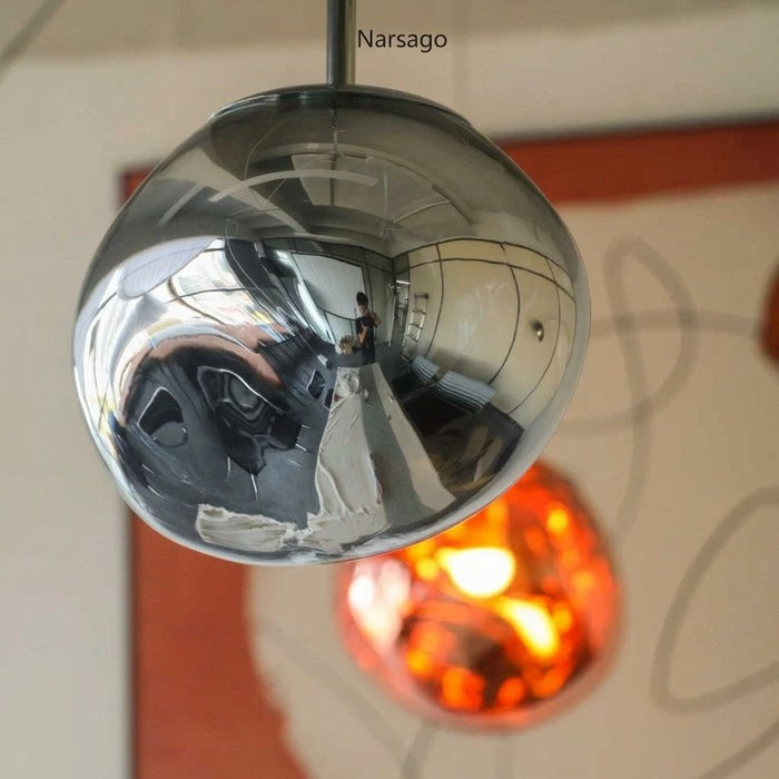 Jessamy | Suspension globe en acrylique moulée avec finition miroir pour salle à manger et cuisine