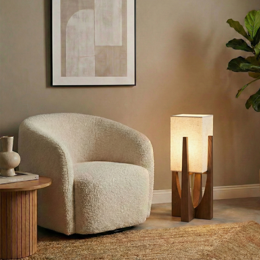 Lampadaire Wabi Sabi avec abat-jour en tissu et base en bois pour salon