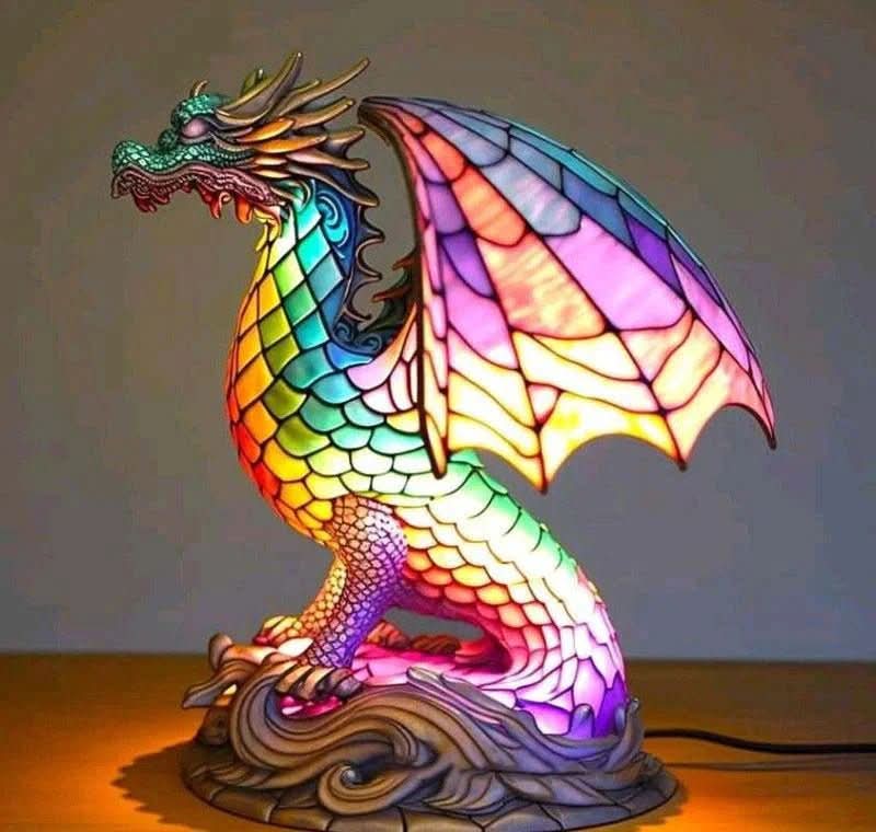 Lampe à motif animal VitraFauna — Design style vitrail, forme sculpturale