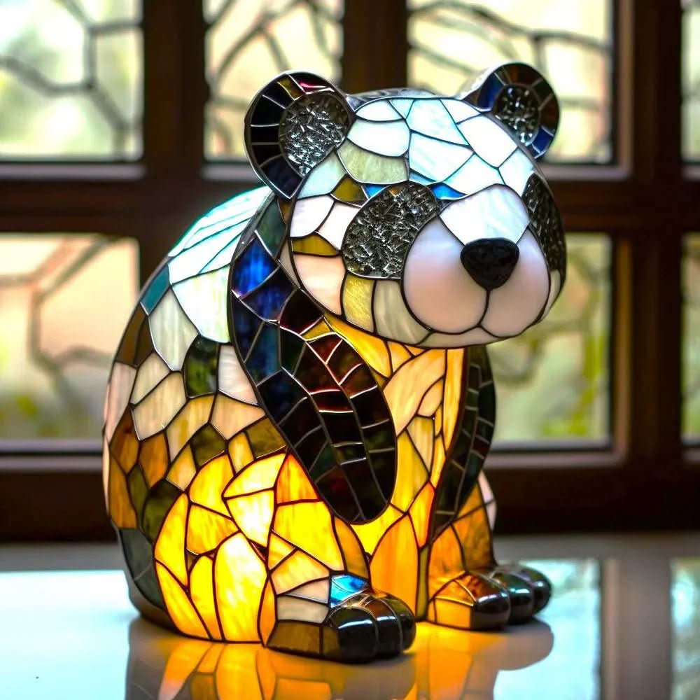 Lampe à motif animal VitraFauna — Design style vitrail, forme sculpturale