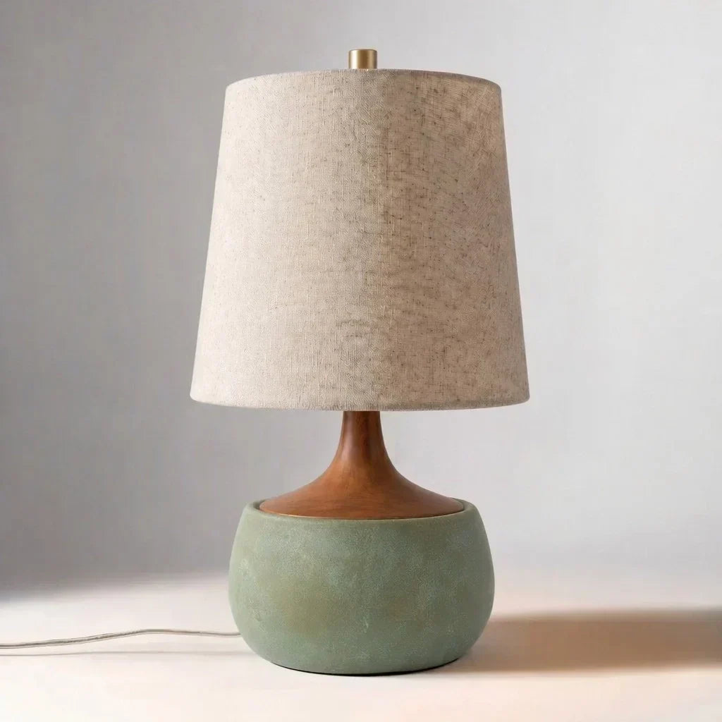 Lampe de table avec base en bois, abat-jour en lin et cylindre aspect ciment | Design moderne