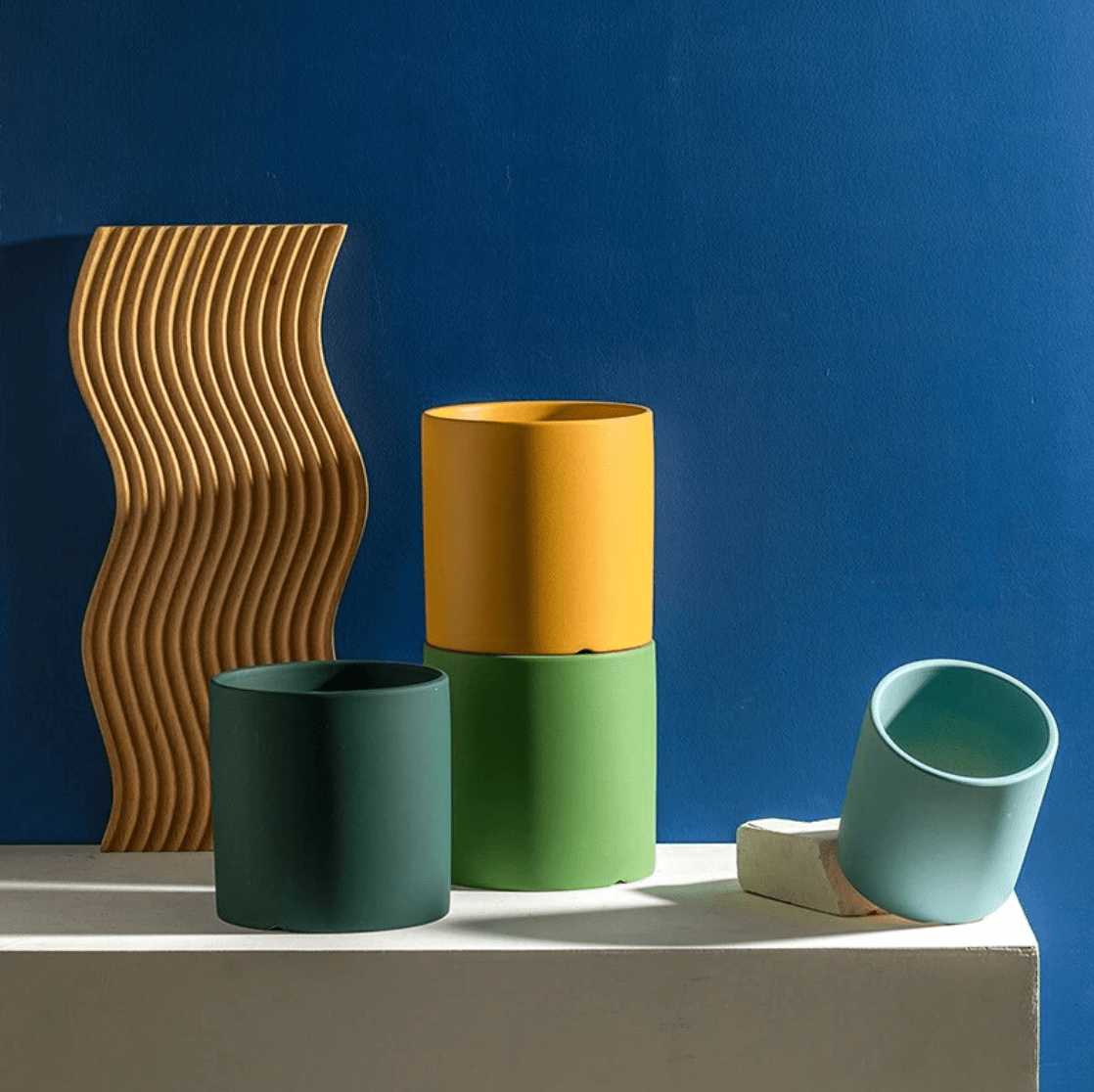 Pot pour plantes en céramique émaillée mate avec trou de drainage et soucoupe