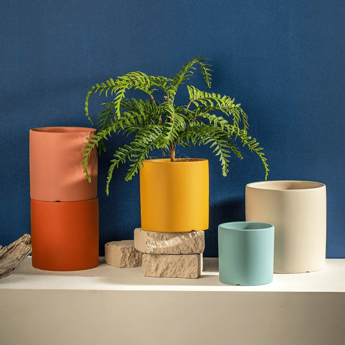 Pot pour plantes en céramique émaillée mate avec trou de drainage et soucoupe