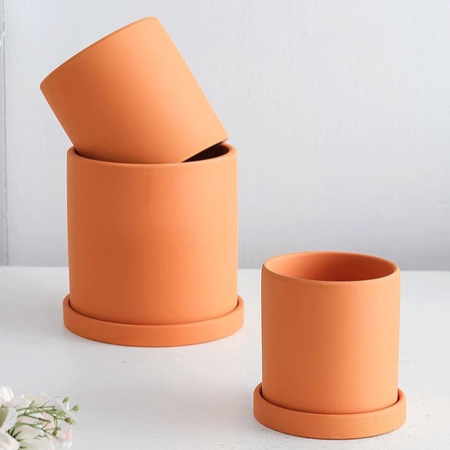 Pot pour plantes en céramique émaillée mate avec trou de drainage et soucoupe