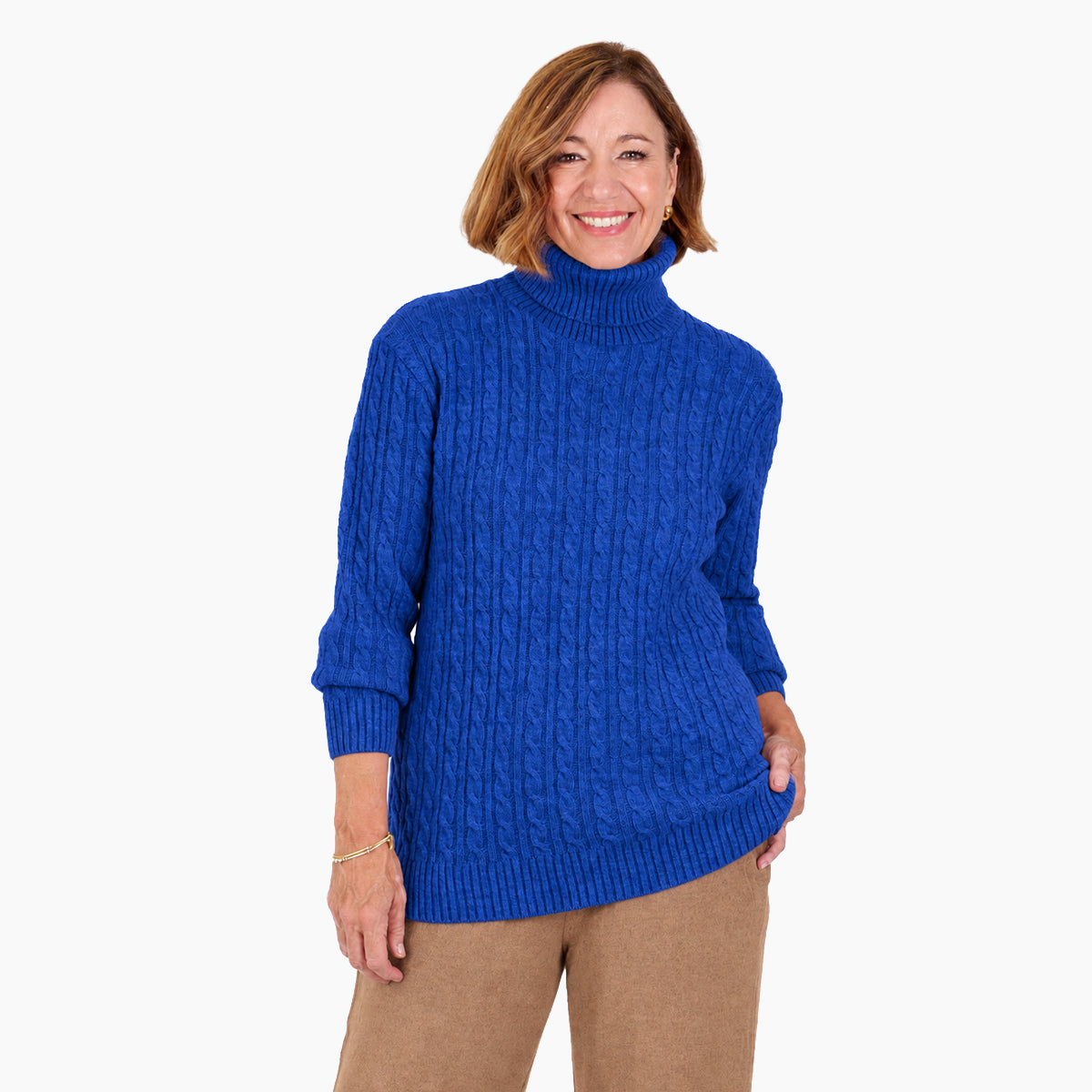 Pull femme col roulé à torsades avec manches longues et finitions côtelées