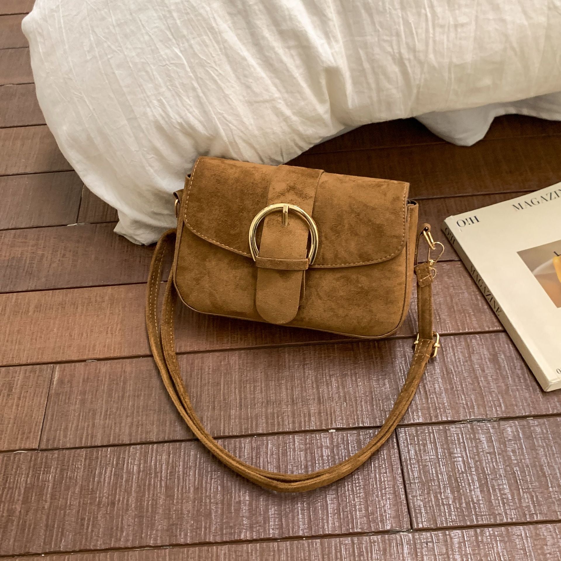 Sac à bandoulière élégant en daim