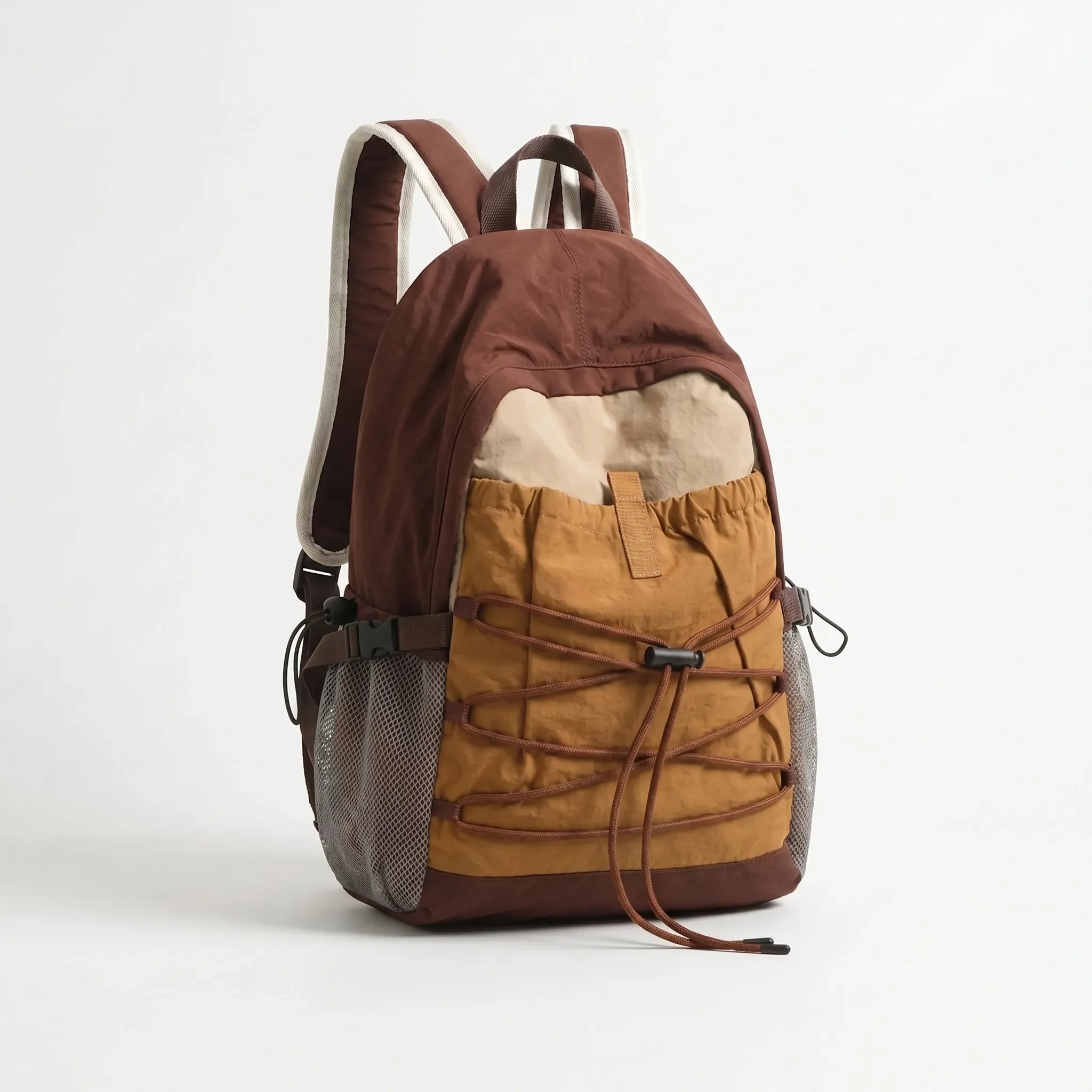 Sac à dos léger, capacité 35 l, sandow et poches en filet