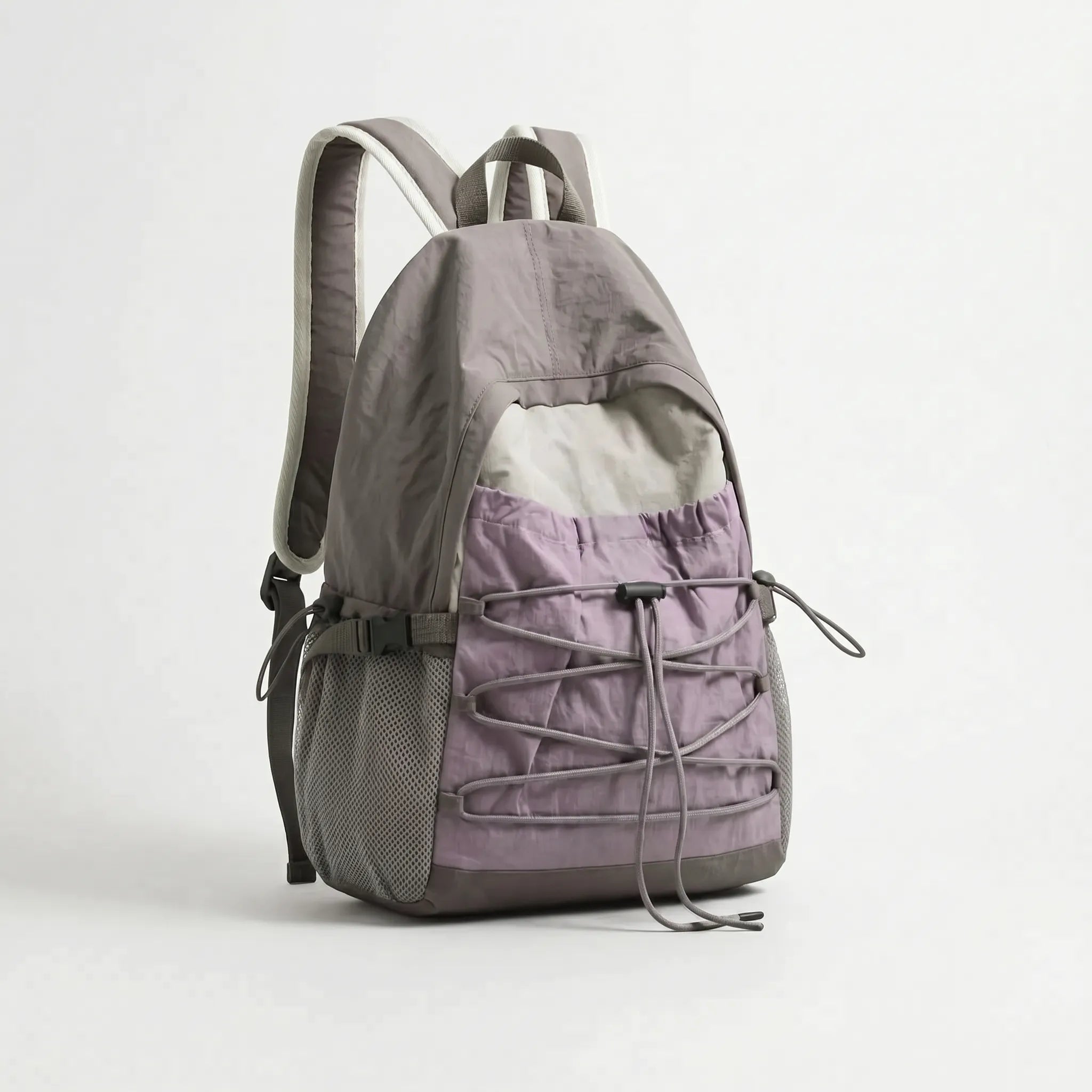 Sac à dos léger, capacité 35 l, sandow et poches en filet