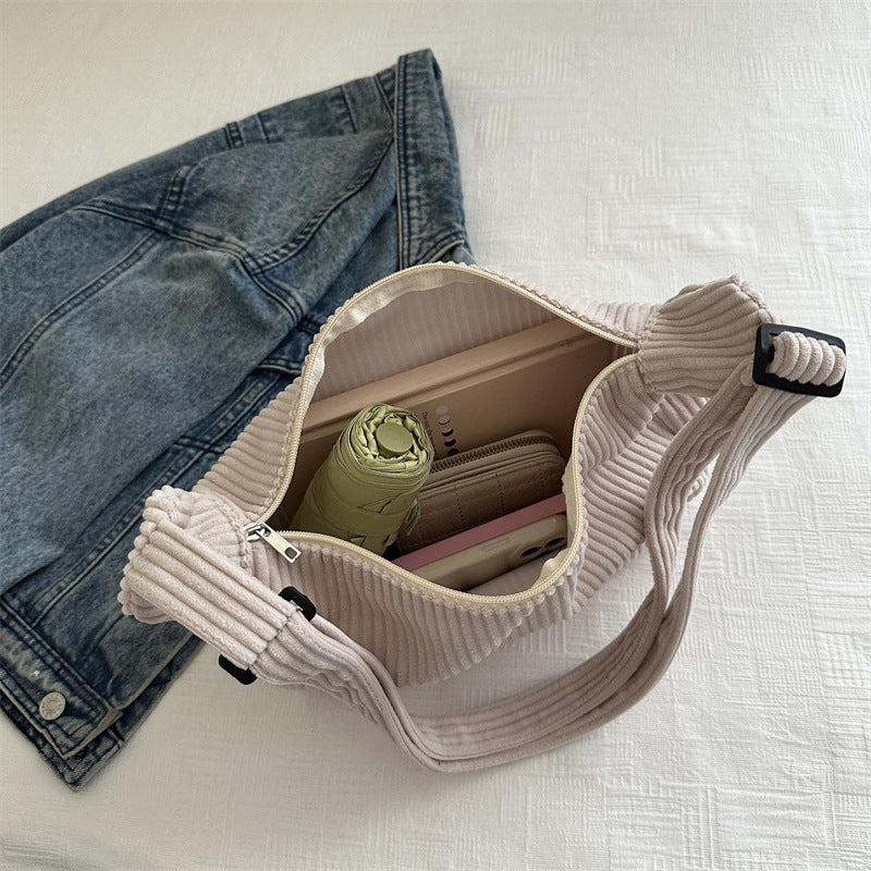 Sac hobo en velours côtelé