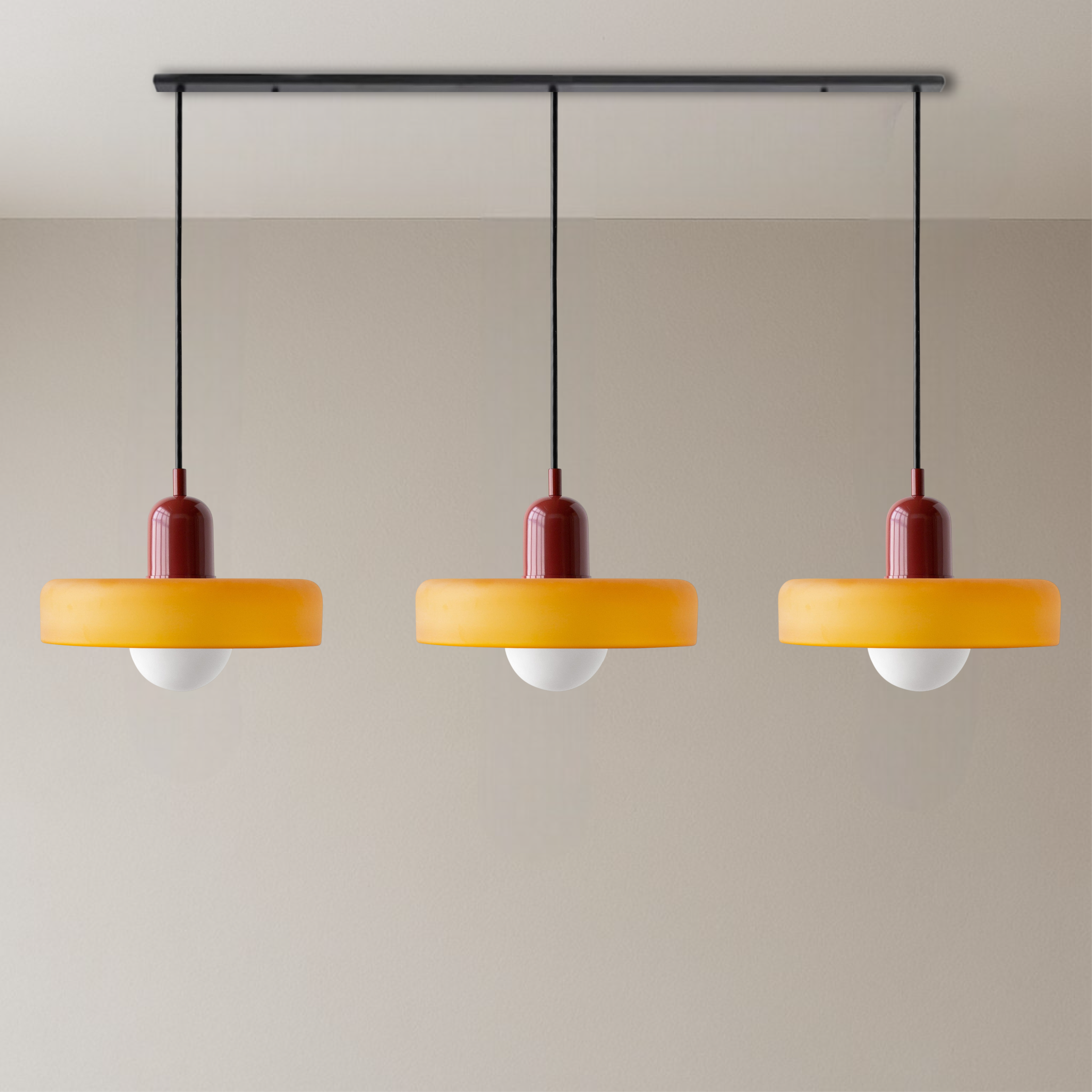 Suspension Bauhaus 3 lumières — Abat-jours en verre coloré, ampoules G9, éclairage blanc chaud