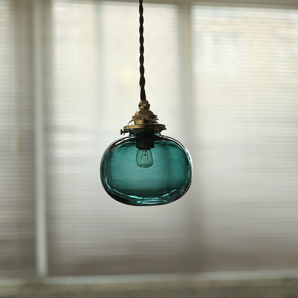Suspension vintage dorée avec abat-jour en verre, douille E26, structure en cuivre pour salon et salle à manger