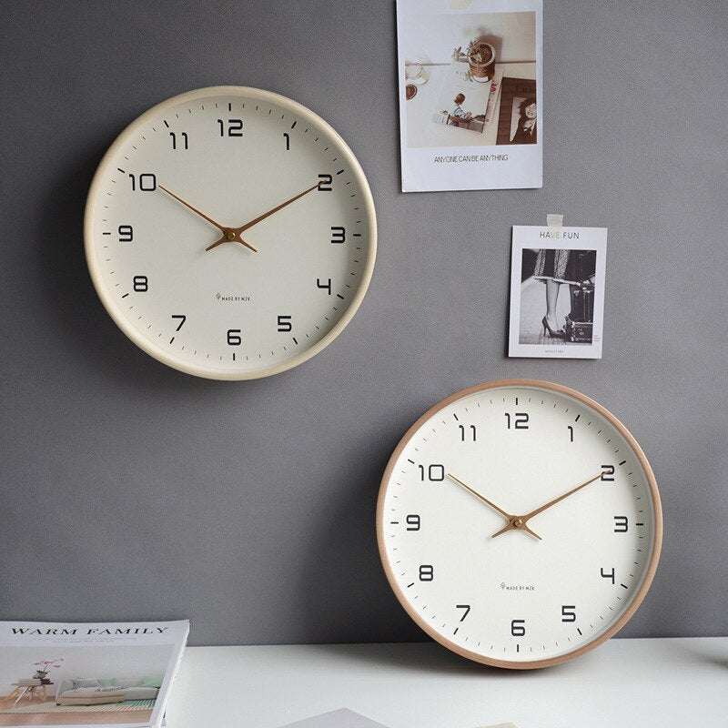 LUNDTIME – Horloge murale silencieuse en bois au design scandinave