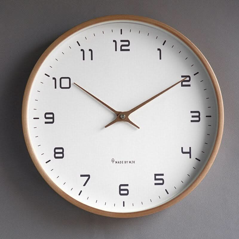 Horloge murale en bois silencieuse au design scandinave