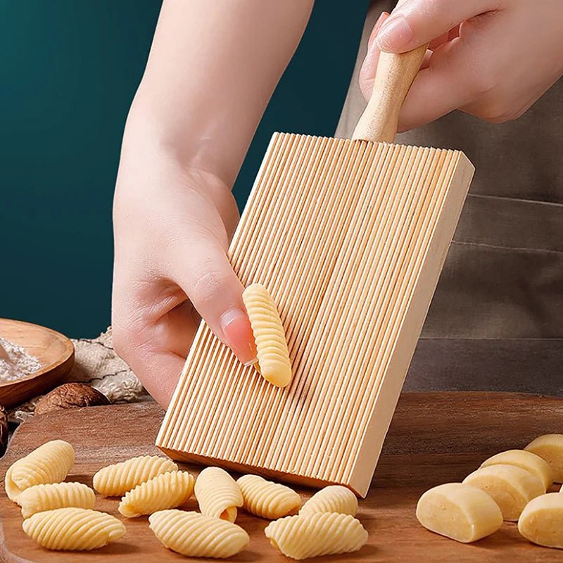 PASTAWOOD – Planche à gnocchi en bois de hêtre, outil à pâtes avec poignée confortable