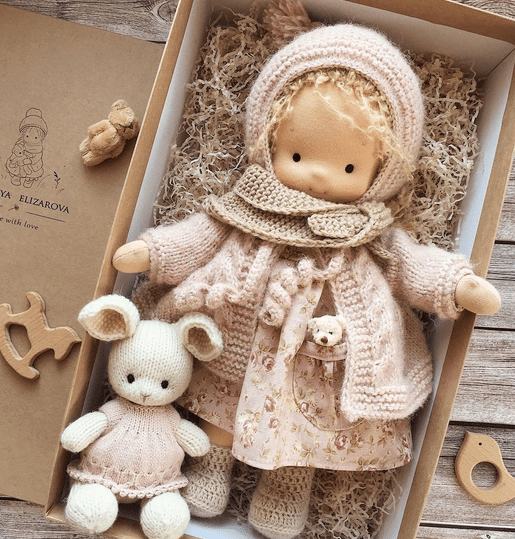 Poupée Artisanale en Tissu Doux - Jouet Créatif pour Enfants