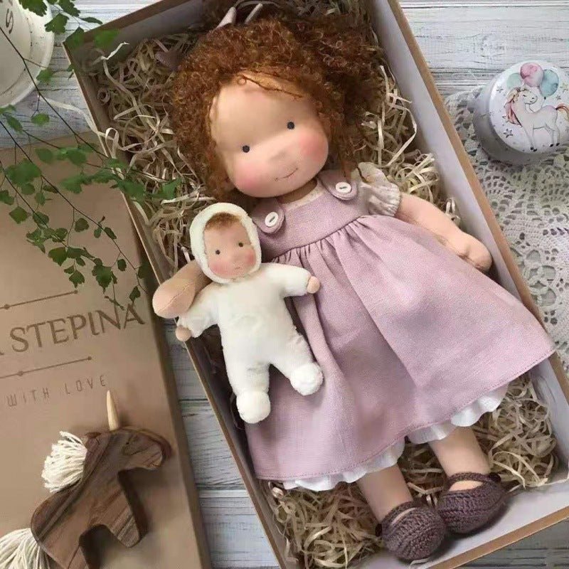 Poupée Artisanale en Tissu Doux - Jouet Créatif pour Enfants
