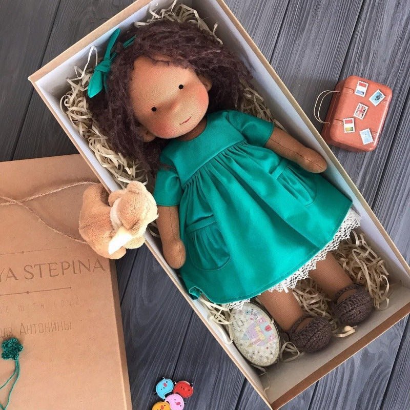 Poupée Artisanale en Tissu Doux - Jouet Créatif pour Enfants