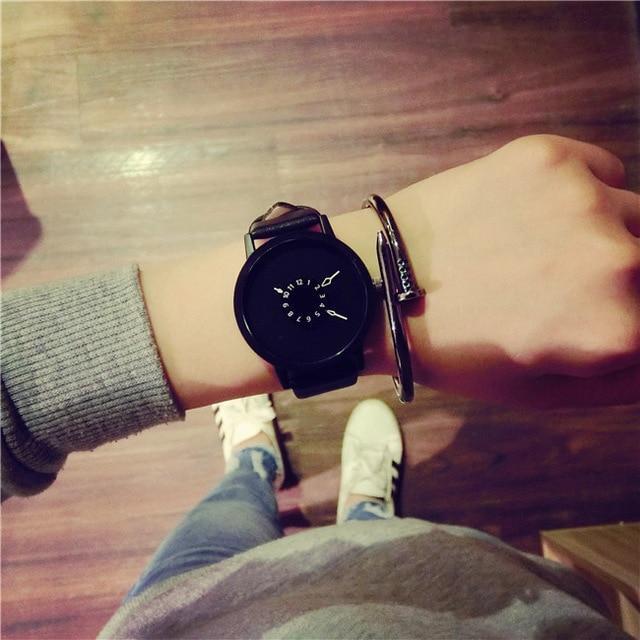 Montre minimaliste de luxe en cuir véritable pour femme, design unique