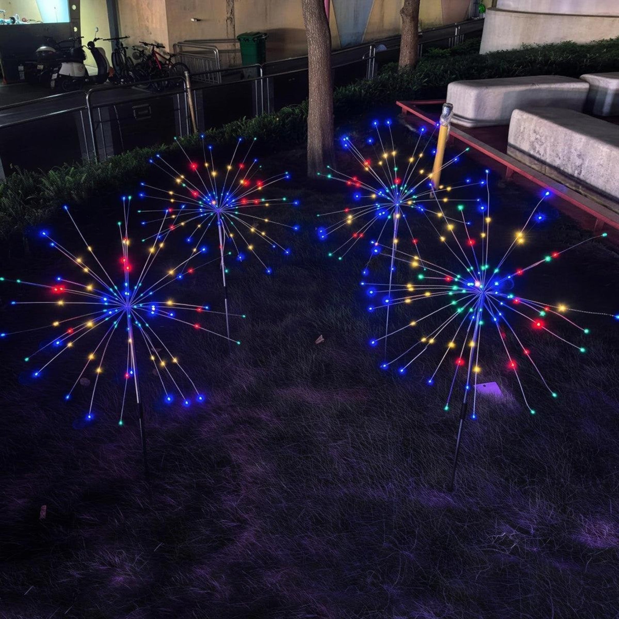 Lumières féeriques solaires de jardin, pour piquet de feu d'artifice de cour en plein air, crée une ambiance enchanteresse avec éclairage