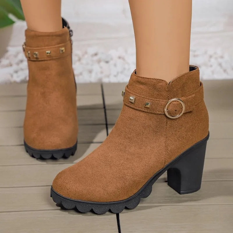 Bottes bloc cloutées pour femmes