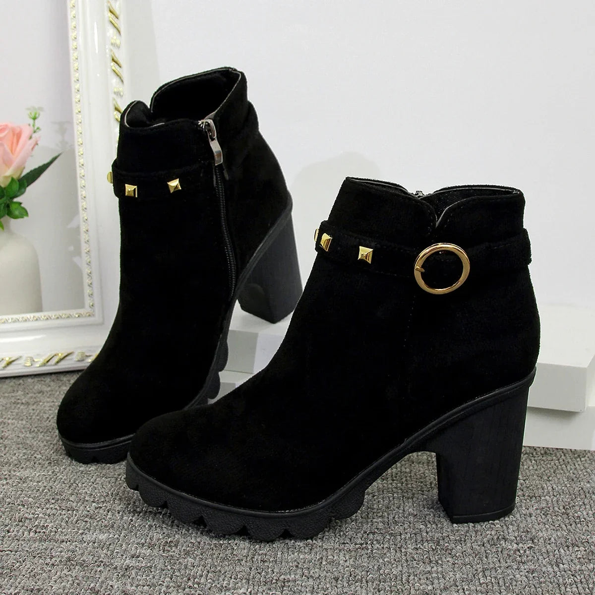 Bottes bloc cloutées pour femmes