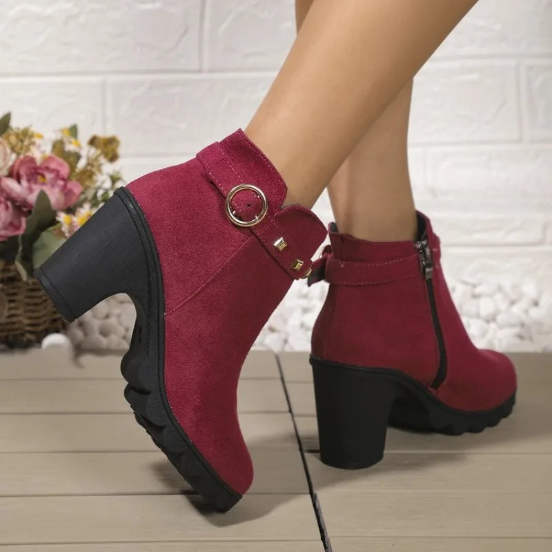 Bottes bloc cloutées pour femmes