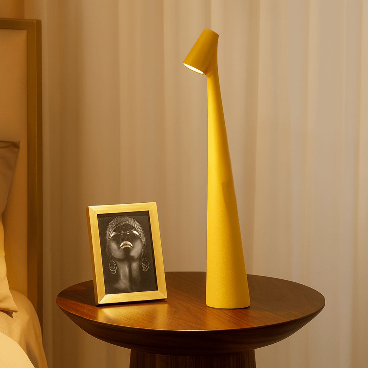 Lampe de table rechargeable au design moderne et à longue autonomie de batterie