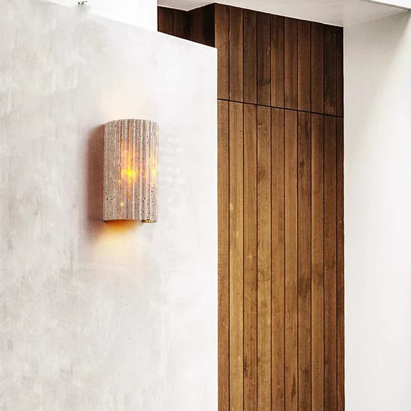 Applique murale Aurora Stone avec une lueur intérieure chaleureuse pour des maisons confortables