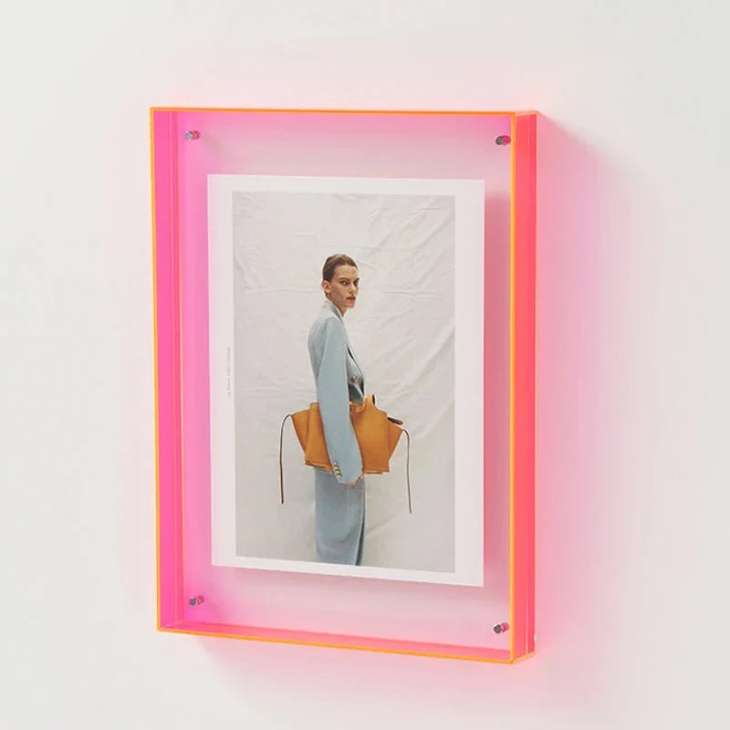 Cadre photo en acrylique vibrant avec bords colorés brillants