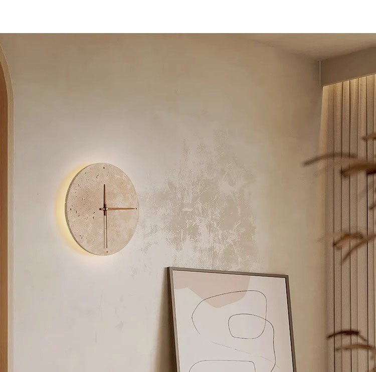Réveillez votre espace avec l'horloge murale Wabi-sabi en travertin