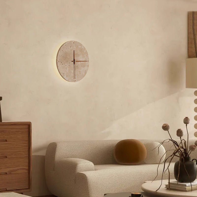 Réveillez votre espace avec l'horloge murale Wabi-sabi en travertin