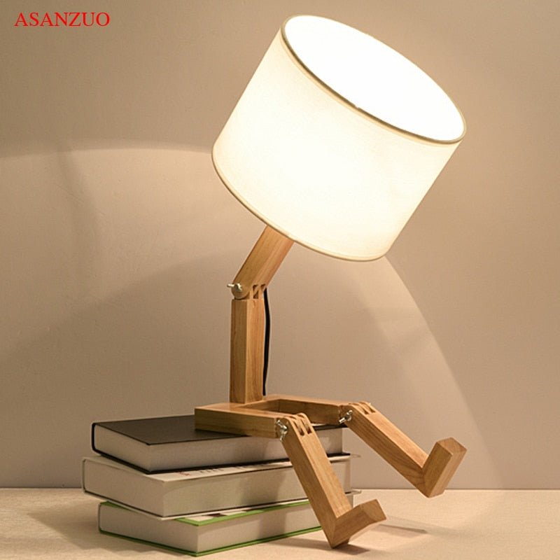 Lampe de bureau LED en forme de garçon en bois, ornement de bureau